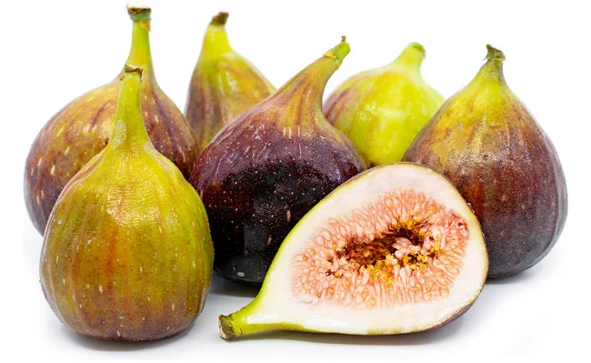 Brown Turkey figs with brown to pale purple shades on mostly green skin.