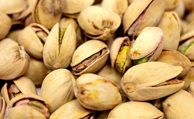Raw vs Roasted Pistachios: Which Is Healthier? | raw vs roasted pistachios