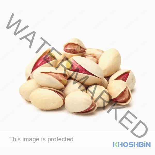 A bunch of Iranian long pistachios (Ahmad Aghaei)