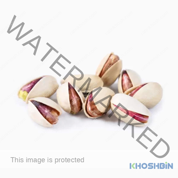 Some Iranian long pistachios (Ahmad Aghaei)