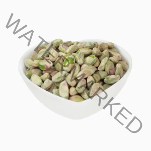 Kaal pistachio kernels in a heat-shaped bowl